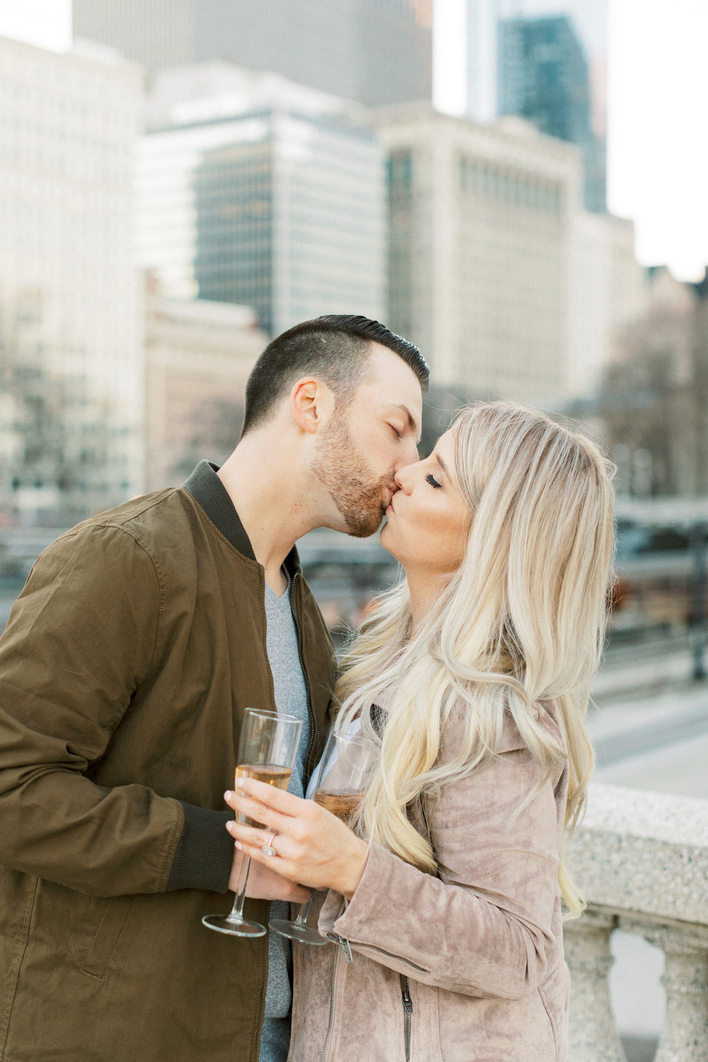 Chicago Engagement Session | downtown city engagement session | champagne toast