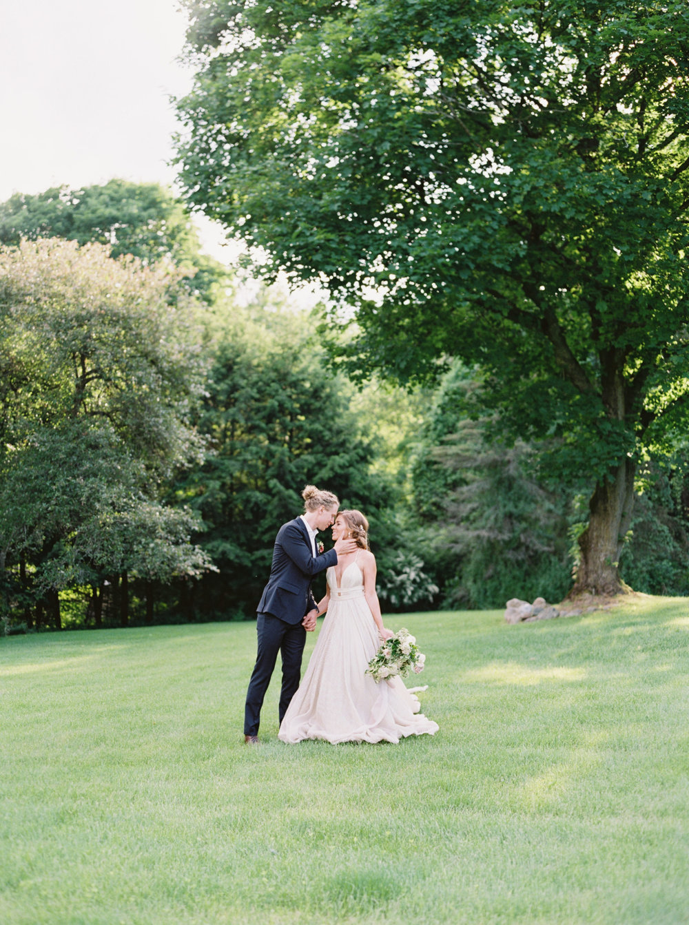 Greencrest Manor Wedding inspiration | Michigan Wedding | Best Michigan venuesGreencrest Manor Wedding inspiration | Michigan Wedding | Best Michigan venues