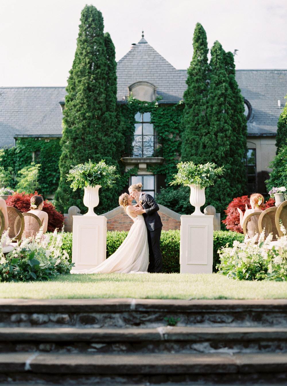 Greencrest Manor Wedding inspiration | Michigan Wedding | Best Michigan venuesGreencrest Manor Wedding inspiration | Michigan Wedding | Best Michigan venues