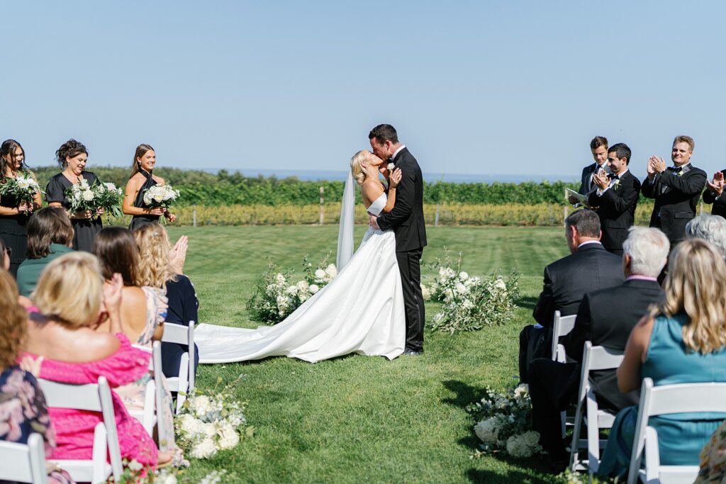 Summer Wedding at Verterra Winery