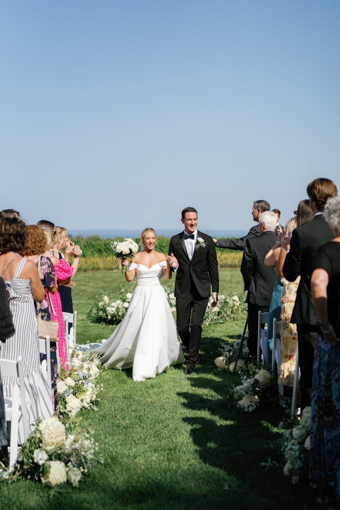 Summer Wedding at Verterra Winery